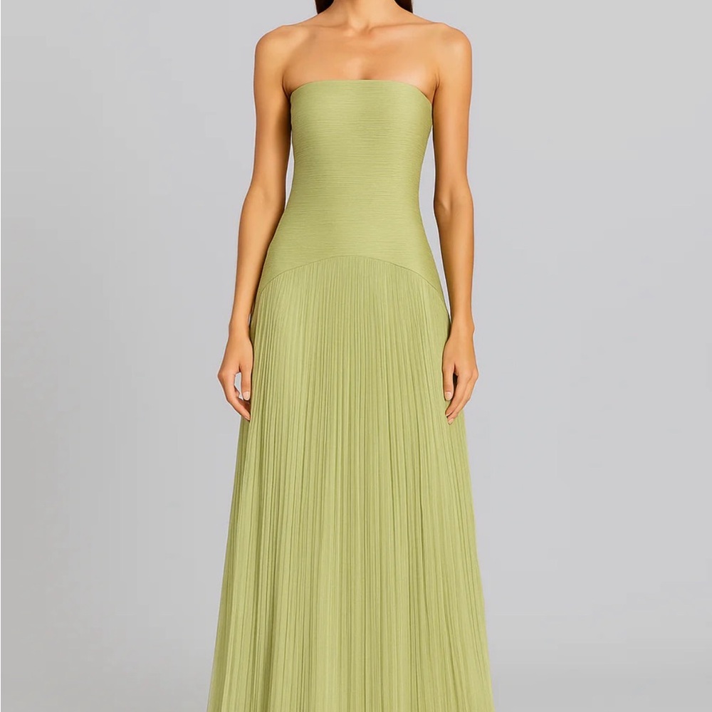 Chic Strapless Olive Dress